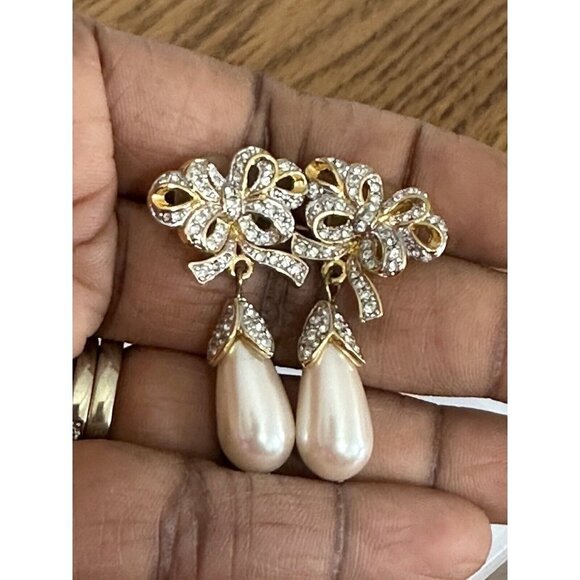 Unbranded Jewelry - Vintage Faux Dangle Pearl Rhinestones Gold Tone Ribbon Earrings Special Event